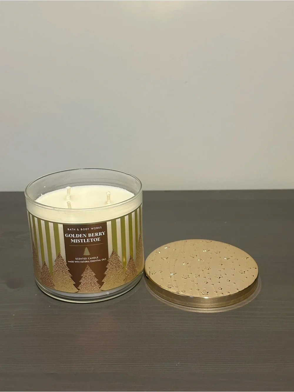 ✨ Golden Berry Mistletoe 3-Wick Candle